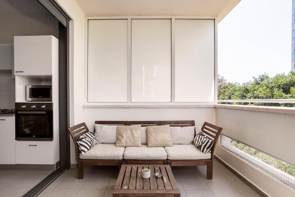 Sunny Luxury Apartments 텔아비브 외부 사진