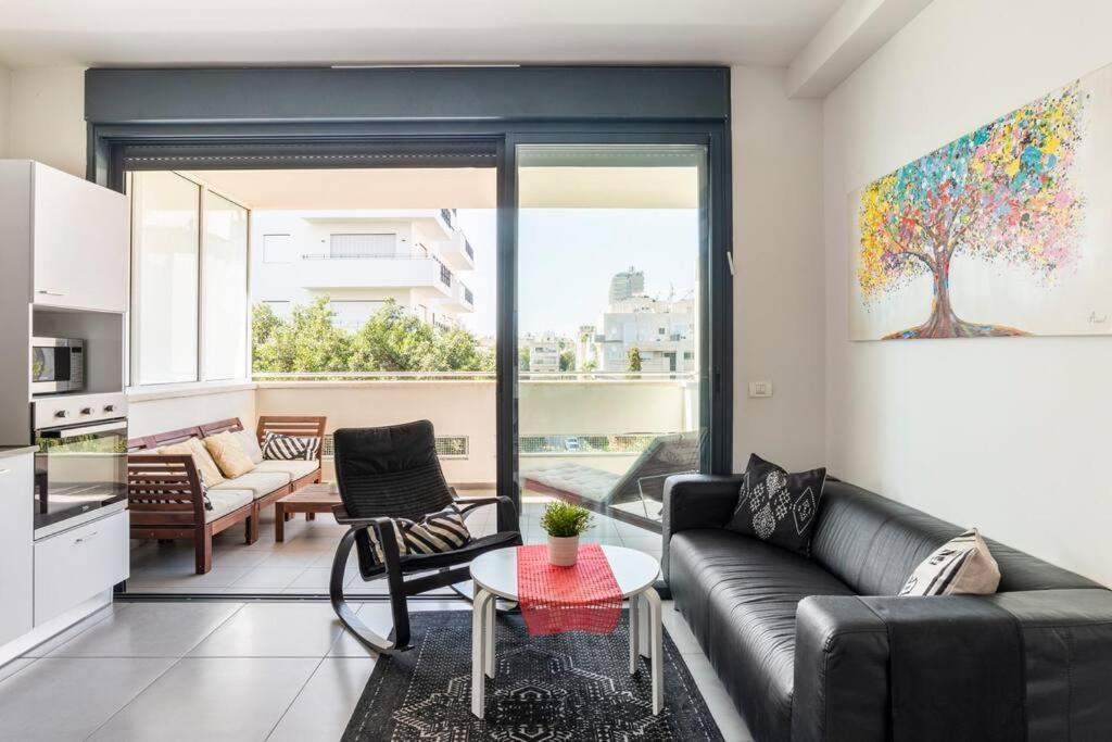 Sunny Luxury Apartments 텔아비브 외부 사진