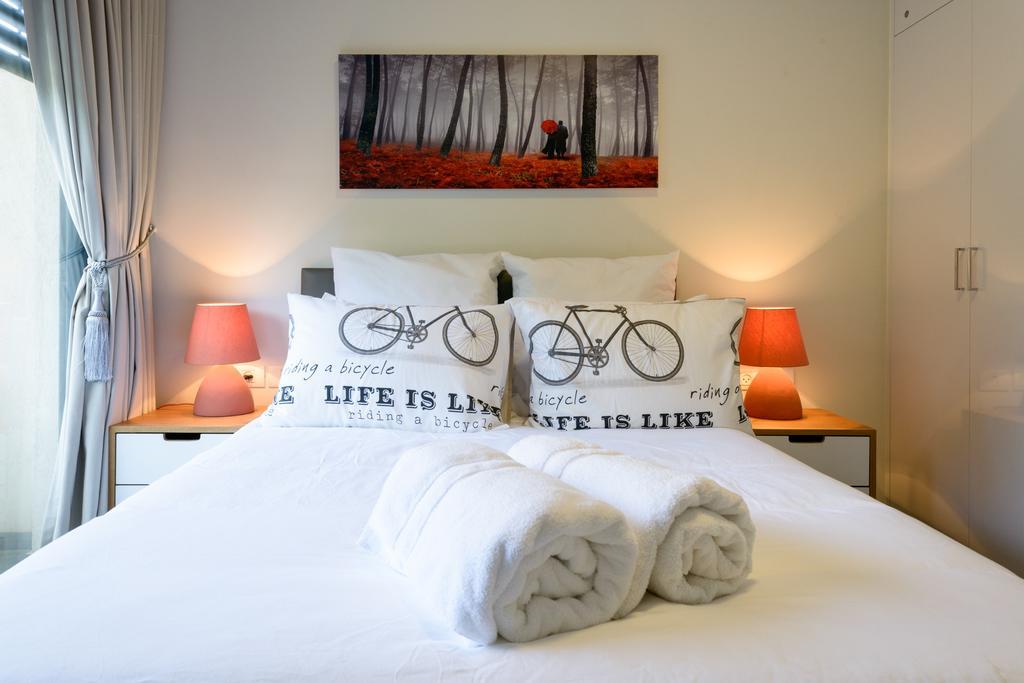 Sunny Luxury Apartments 텔아비브 외부 사진