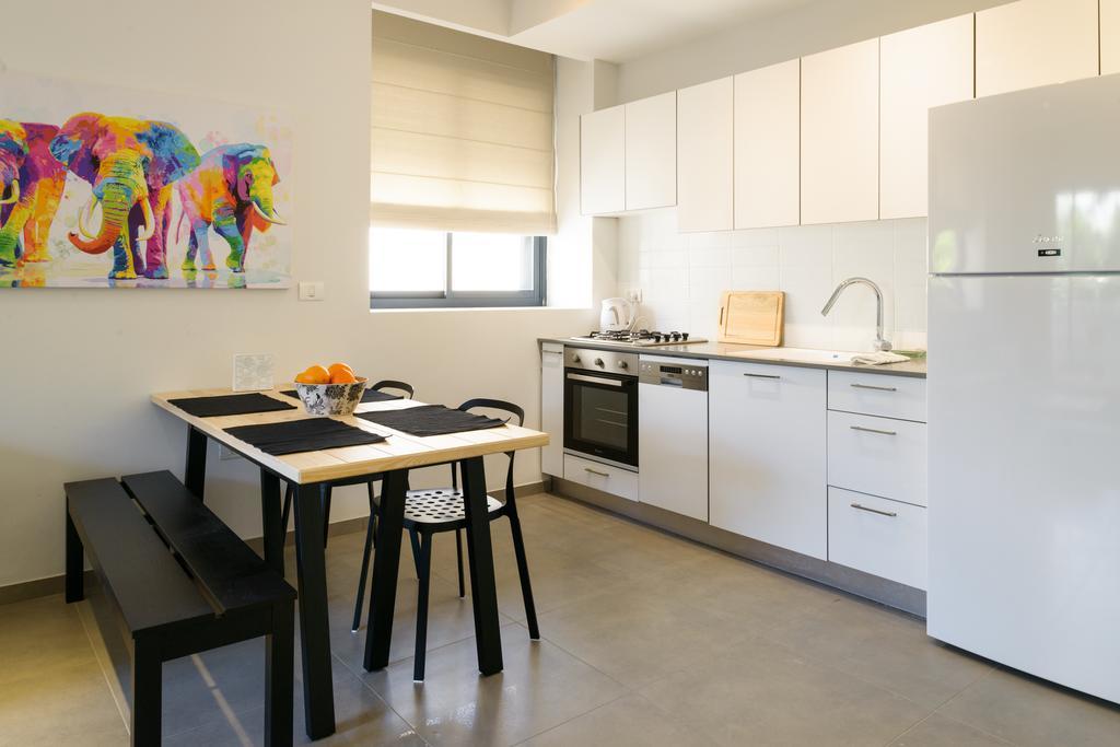 Sunny Luxury Apartments 텔아비브 외부 사진